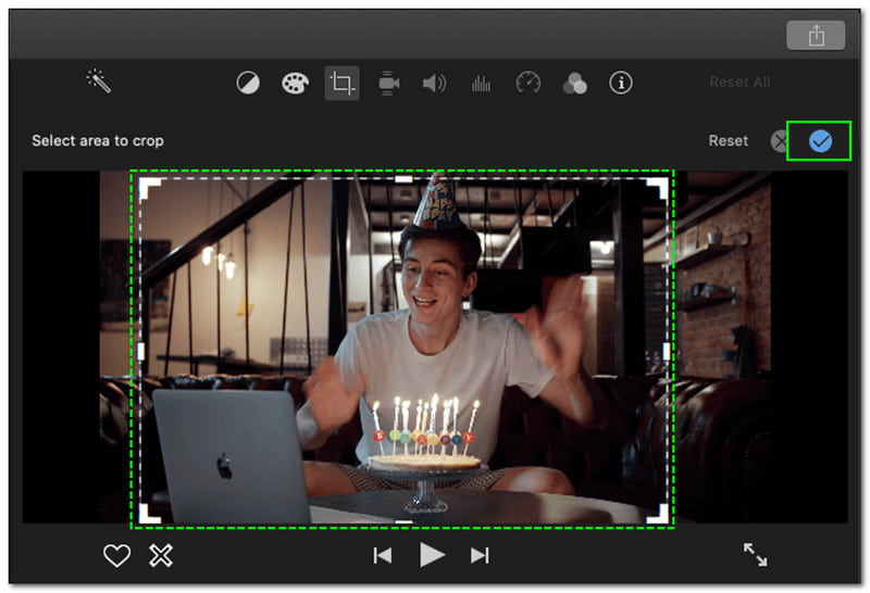 Cara Memangkas Video pada Ikon Semak Imovie Mac