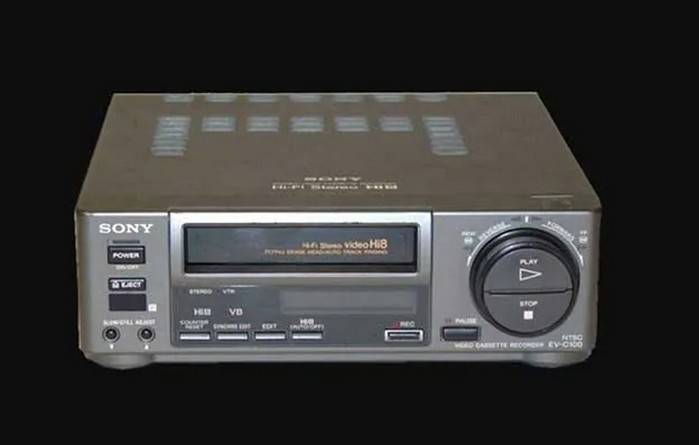 Sony Video Hi8 EV-C100 NTSC Videokasettinauhuri Magnetoskooppi