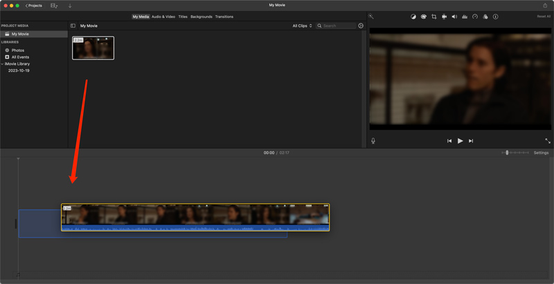 Video toevoegen aan iMovie op Mac Sleep naar tijdlijn